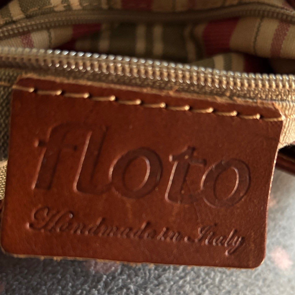 Iloro Leather Label Brown Zip Pouch